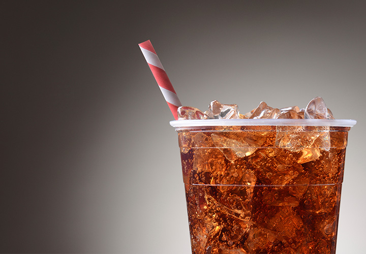 ¿En qué se parece un refresco al mar?