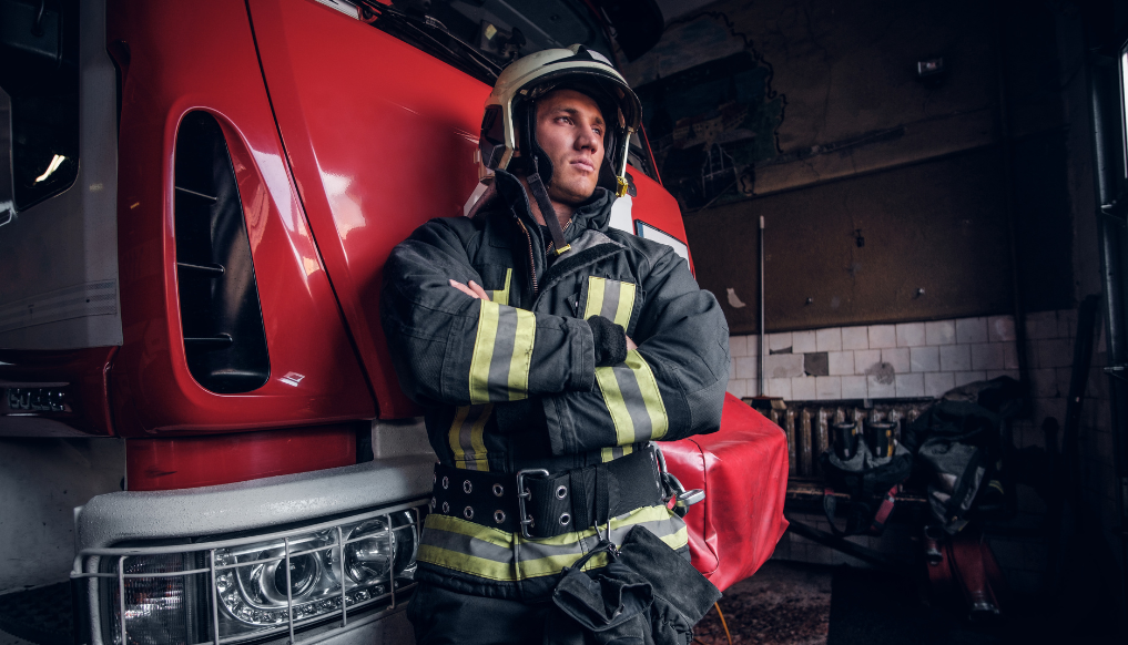 Lo estúpidamente interesante de un bombero sexy