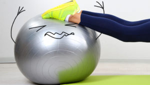Tonifica abdomen y piernas con Stability Ball