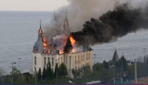 Se quema el Castillo de Harry Potter por un misil ruso