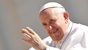 ¿Cómo se elige el nuevo Papa? ¿y si es como la peli?