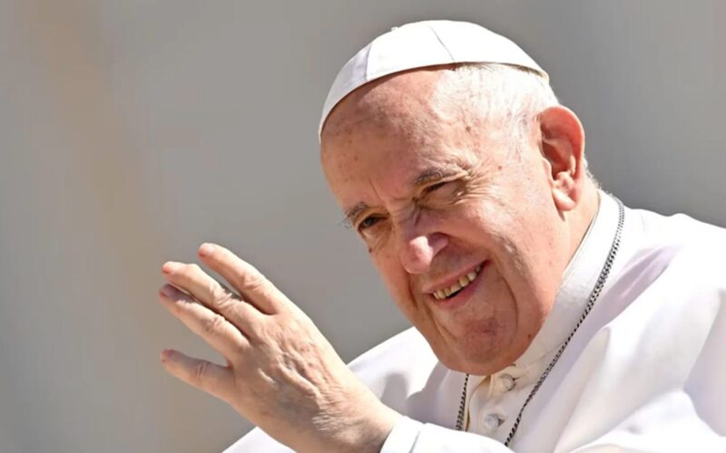 ¿Cómo se elige el nuevo Papa? ¿y si es como la peli?