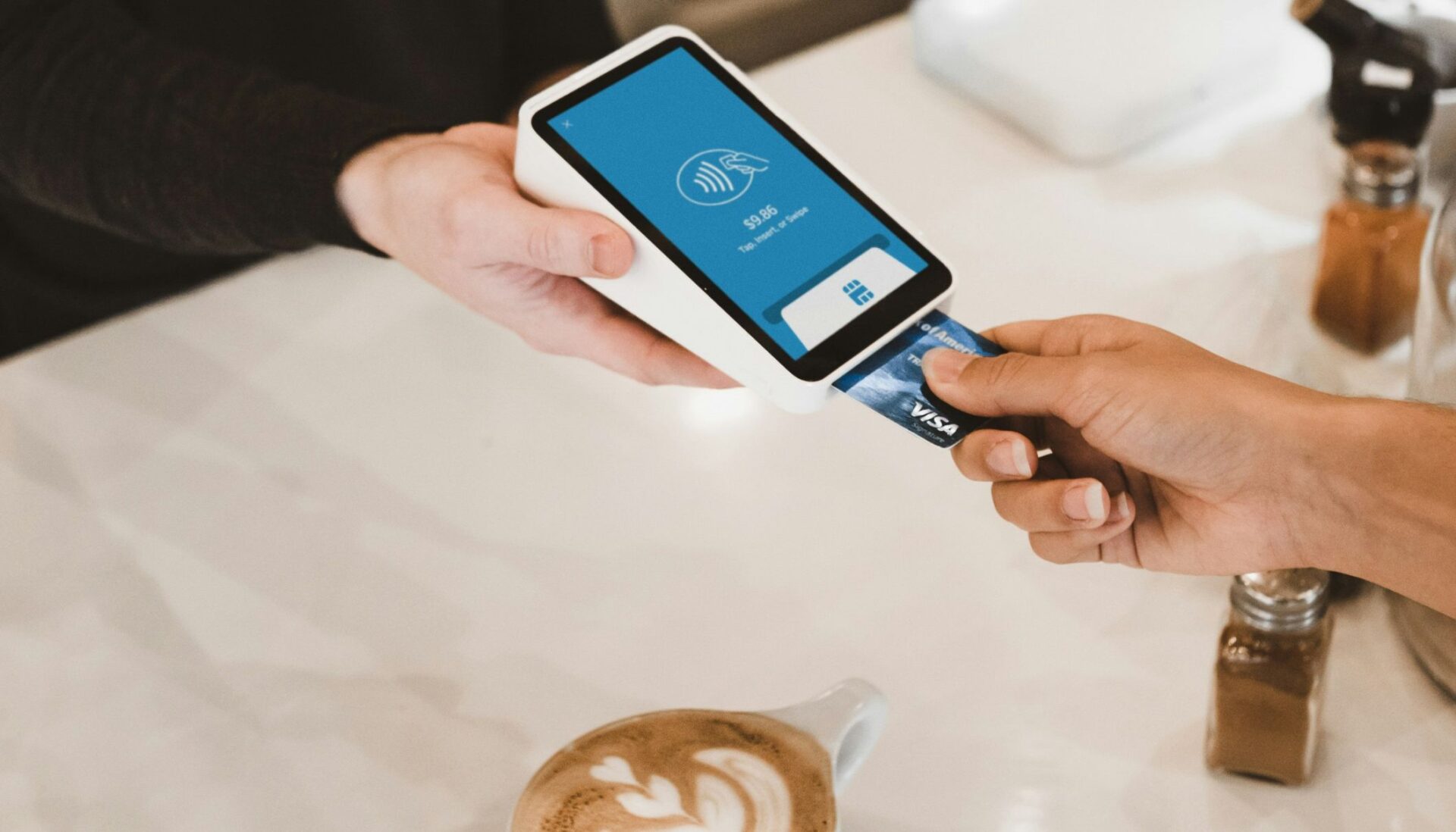 ¿Cómo usar las tarjetas de crédito sin pagar intereses? Por Sofía Macías