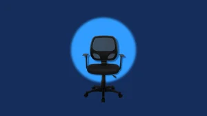 ¡Levanta la mano! Tips para hacerte notar en el trabajo