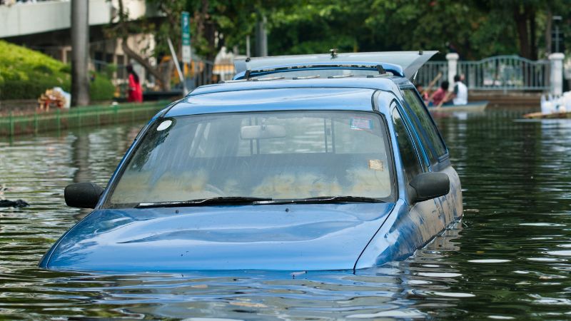 ¿Pérdida total? ¿Tu coche se inundó con las lluvias? ¿Qué hacer con el seguro?