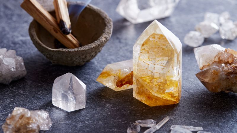 Cuarzo citrino: la piedra para atraer dinero, suerte y salud