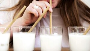 ¿Qué le pasa a tu cuerpo cuando dejas de tomar lácteos?